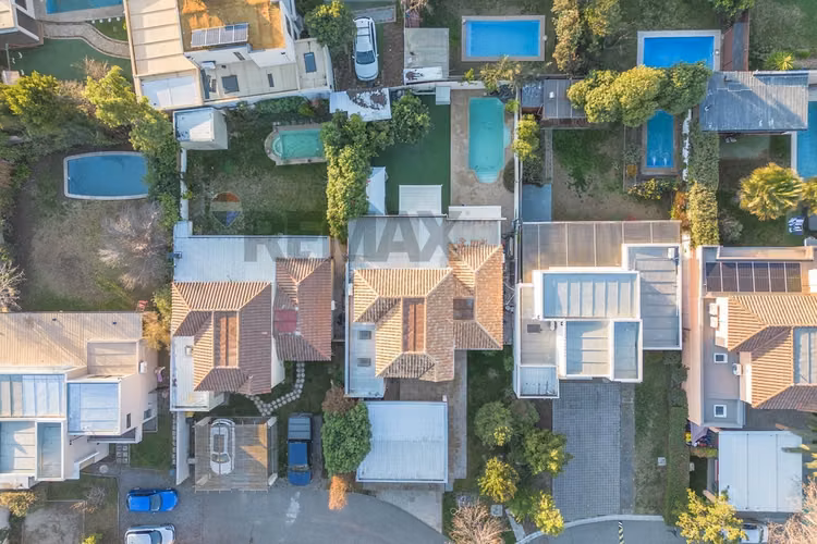Casa en condominio con piscina calefaccionada
