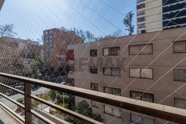 Dpto provicencia cerca metro tobalaba, mut
