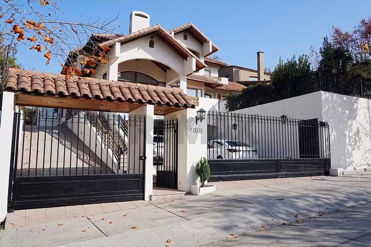 Espectacular casa en san carlos de apoquindo