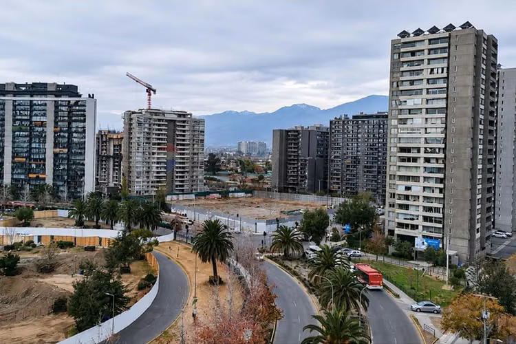 Llegar y habitar incluye estacionamiento y bodega