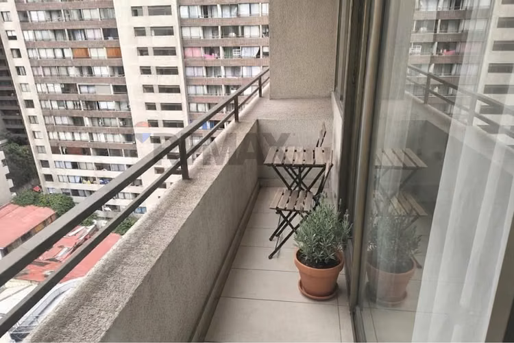 Depto con estacionamiento a pasos metro sta. ana. - Imagen 7