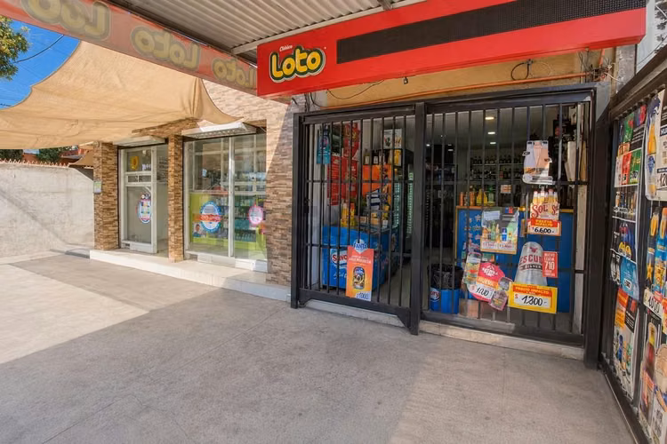 Local comercial en sector de alto flujo