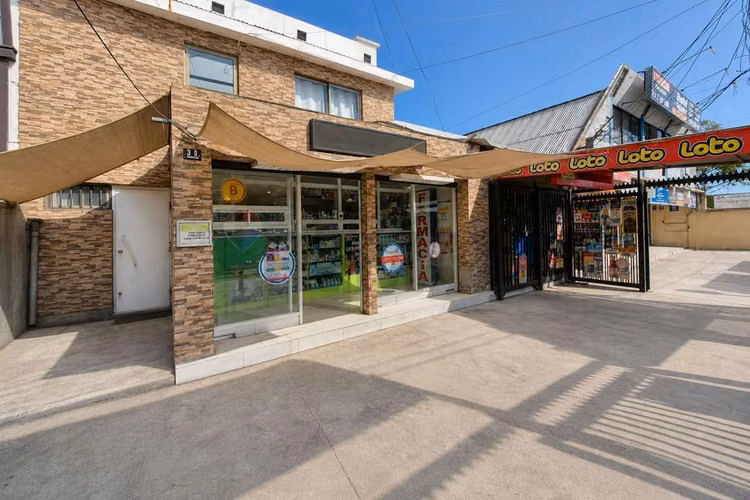 Local comercial en sector de alto flujo