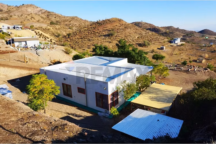 Casa excelente ubicación hacienda chacabuco