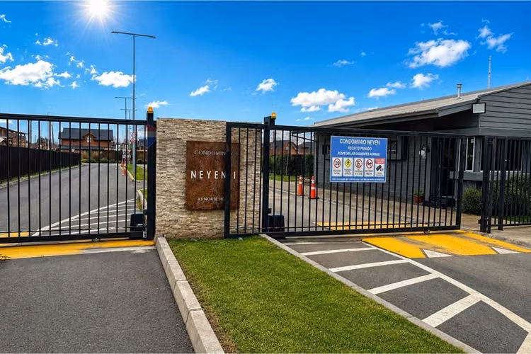 Casa en venta en condominio neyen – talca