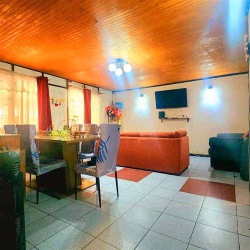 Casa CASA EN VENTA DE 3H, 2B, 2ESTC + BOG EN PUENTE ALTO AV.