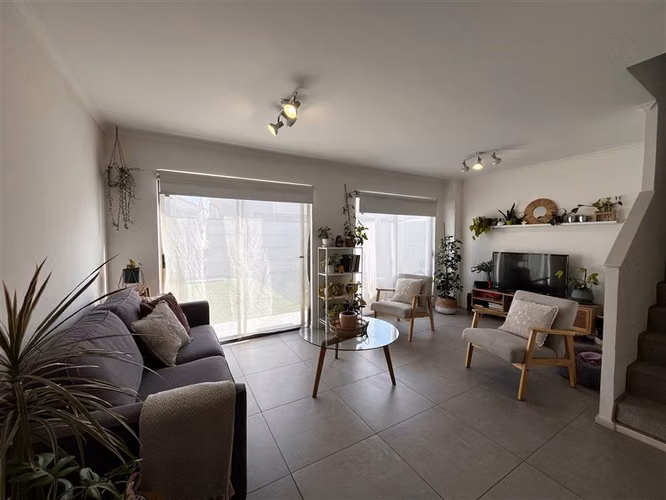 Casa en arriendo de 3 dorm.3 baños en Padre Hurtado