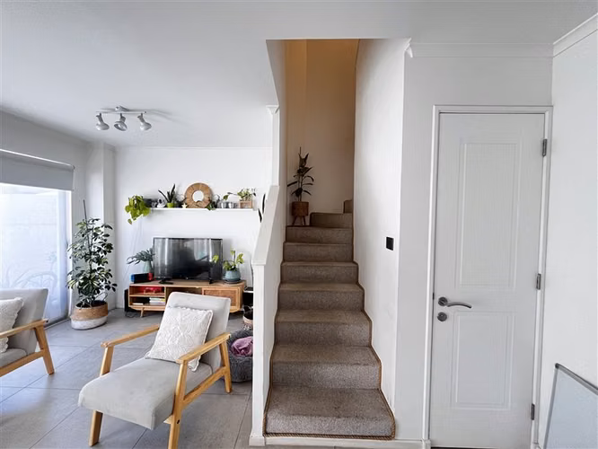 Casa en arriendo de 3 dorm.3 baños en Padre Hurtado