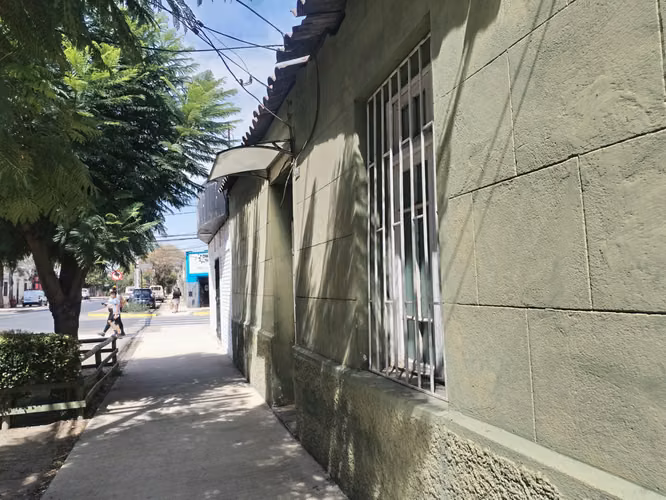 INVIERTE EN TERRENO VERSÁTIL, IDEAL RESIDENCIAL O COMERCIAL