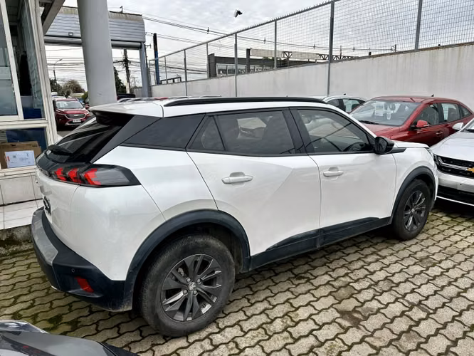Peugeot 2008 1.5 Active Pack Bluehdi 100 Mt...