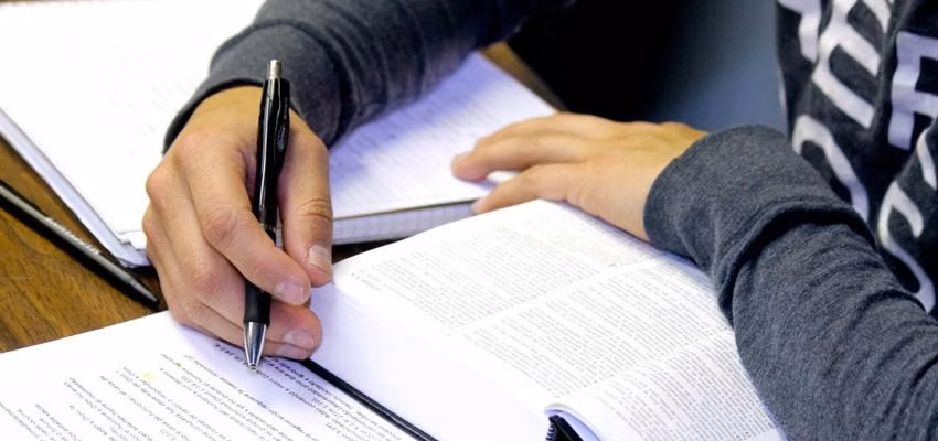 Servicios de revisiòn y correcciòn documentaria para todo texto