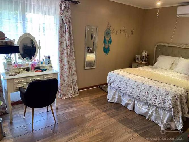 Parcela con Amplia Casa en Venta (178310)