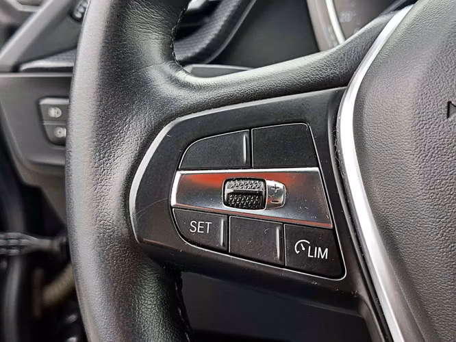 BMW 218 2021