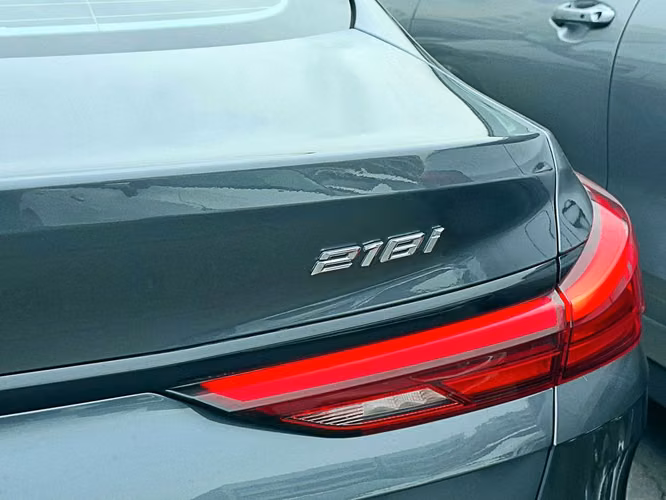 BMW 218 2021