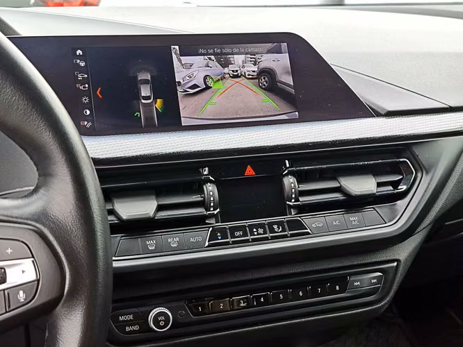 BMW 218 2021