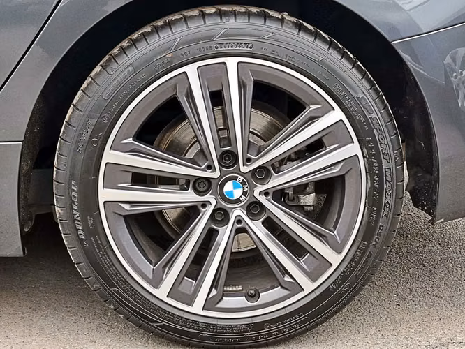 BMW 218 2021