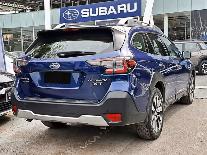 SUBARU OUTBACK 2023