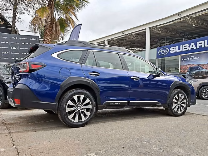 SUBARU OUTBACK 2023
