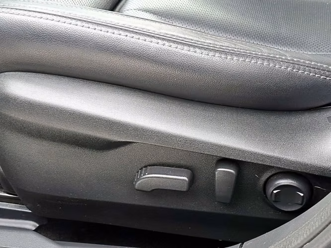 SUBARU OUTBACK 2023