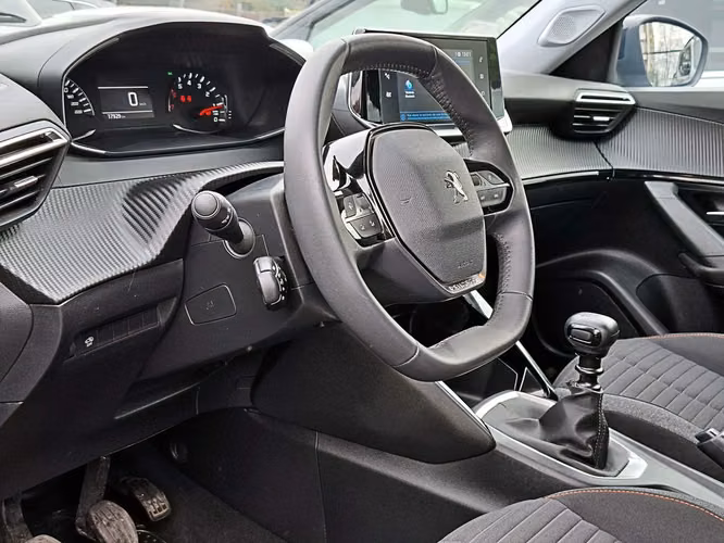 PEUGEOT 2008 2022