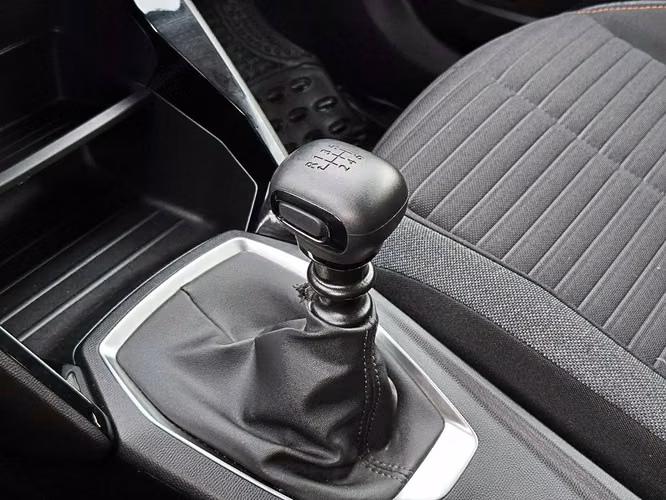 PEUGEOT 2008 2022