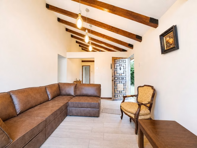 Casa remodelada 3D/2B con patio y bodega - La Reina