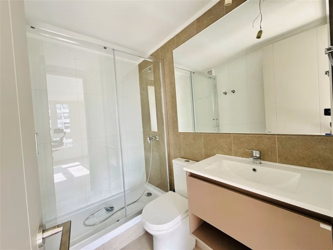 Arriendo Depto nuevo 1 dormitorio y estacionamiento en Macul