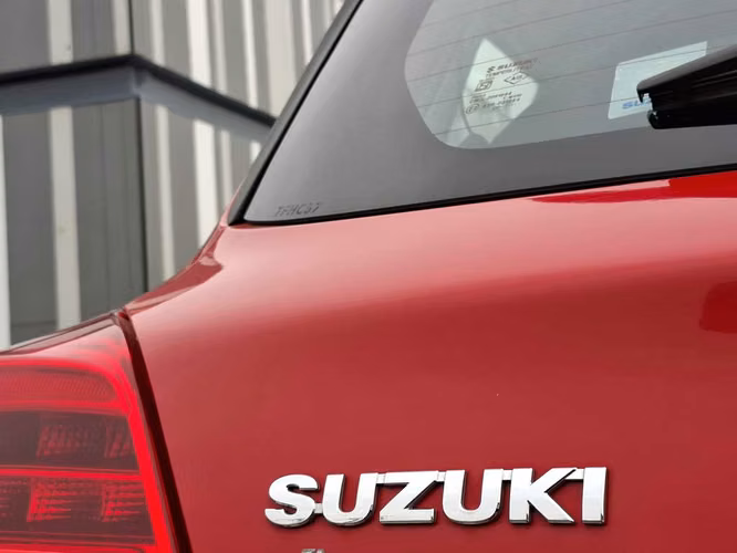 SUZUKI SWIFT 2024