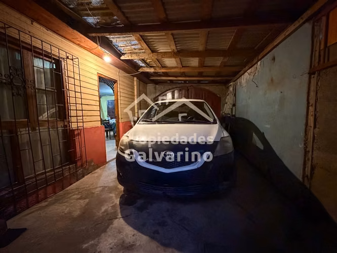 Amplia casa en venta de 3 dorm. en Las Compañias