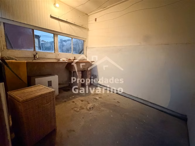 Amplia casa en venta de 3 dorm. en Las Compañias