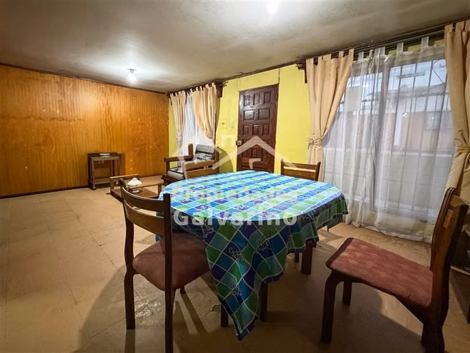 Amplia casa en venta de 3 dorm. en Las Compañias