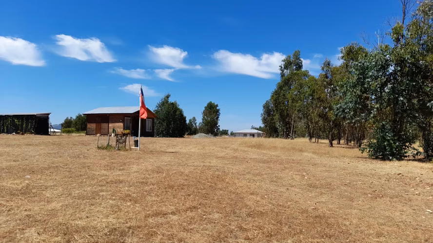 SE VENDE PARCELA CON CABAÑA 36 mts2. construidos, terreno 5.000 MT2
