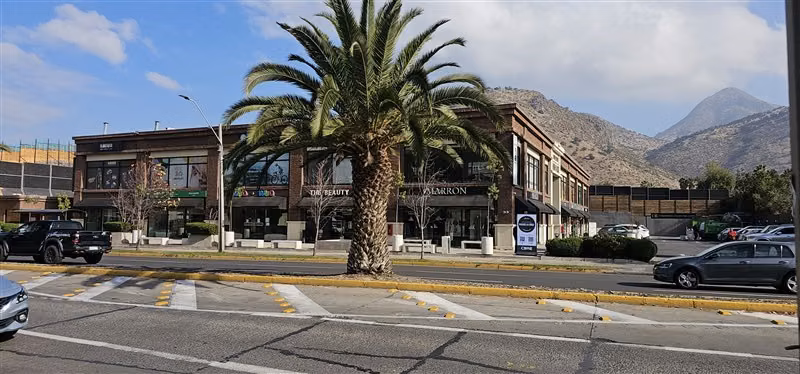 Local Comercial en arriendo en Lo Barnechea
