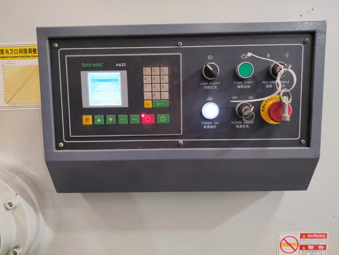 Guillotina CNC 8mm por 3200