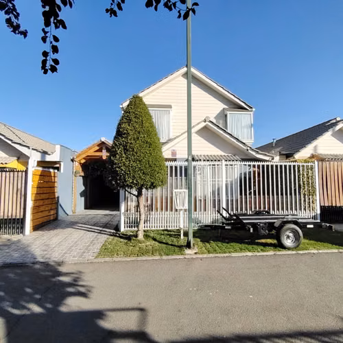 Casa En Venta Pasaje Queltehue Sur, 5ta etapa Larapinta, comuna de Lampa