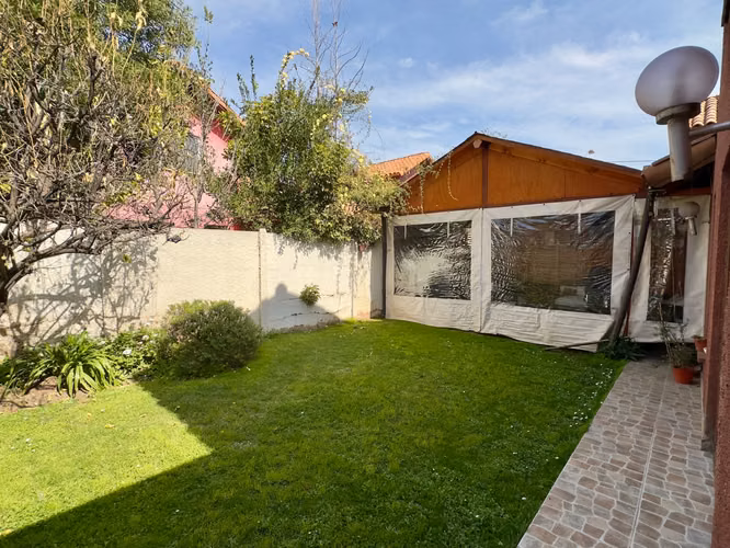 SE VENDE HERMOSA CASA, BARRIO SECTOR JARDÍN ALTO, 5.700 U.F
