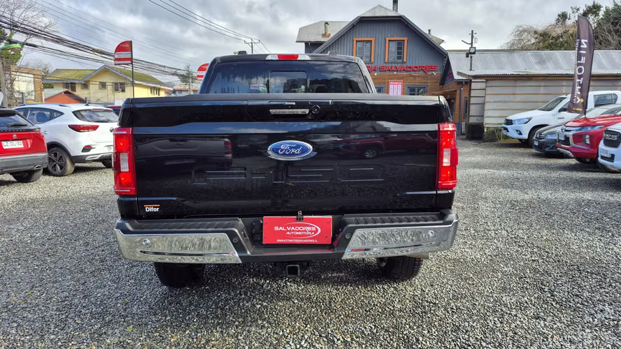 FORD F-150 XLT 5.0 2024 - Imagen 4