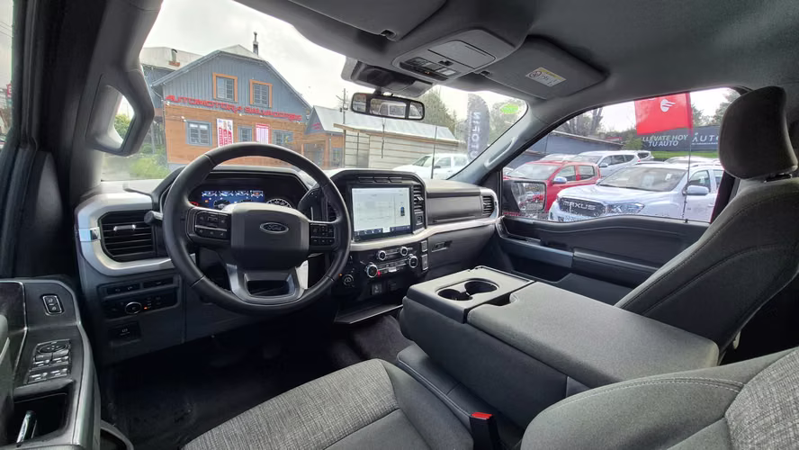 FORD F-150 XLT 5.0 2024 - Imagen 17