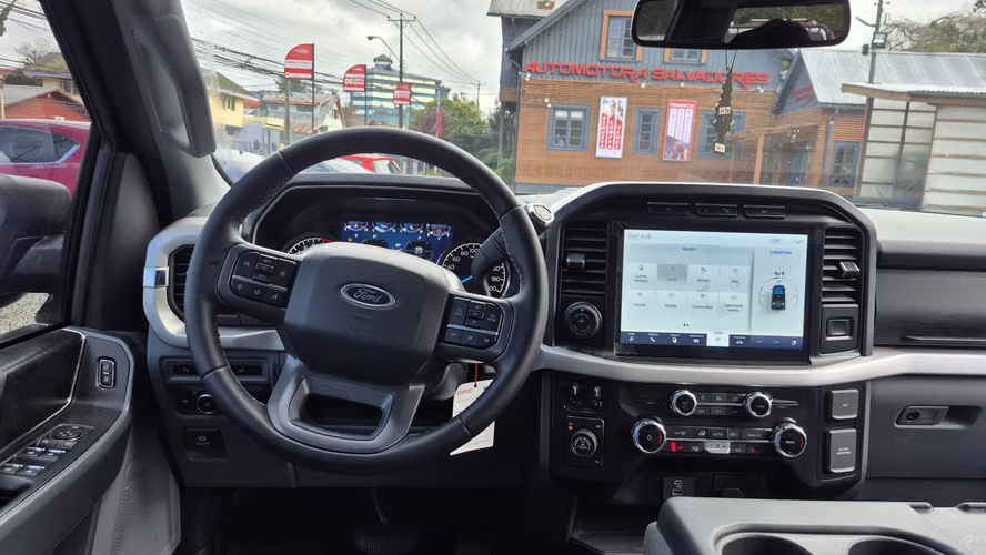 FORD F-150 XLT 5.0 2024 - Imagen 15