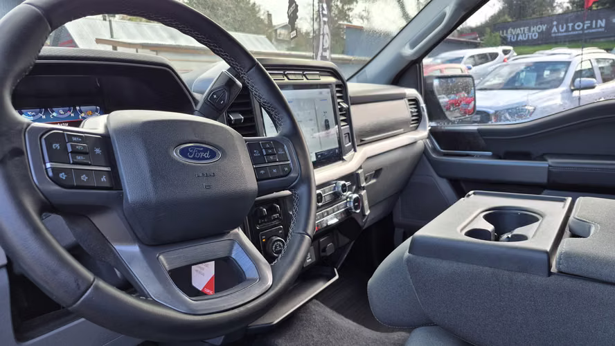 FORD F-150 XLT 5.0 2024 - Imagen 7