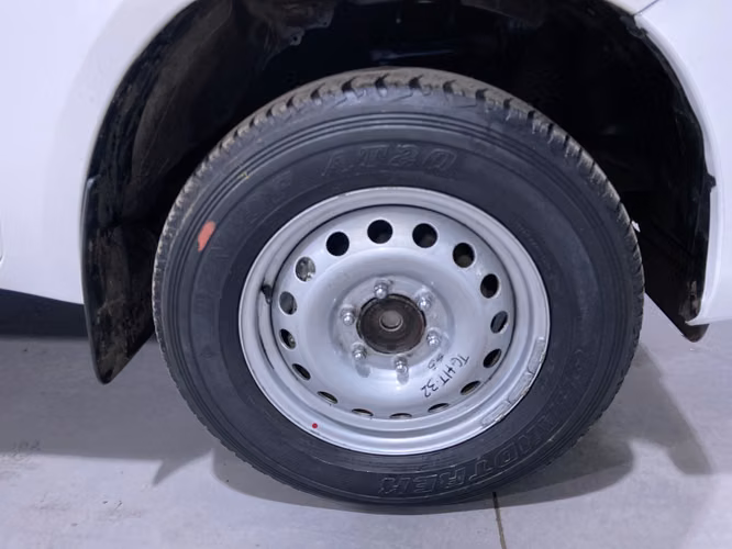 HILUX DX 4X2 TGHT32-SANTIAGO