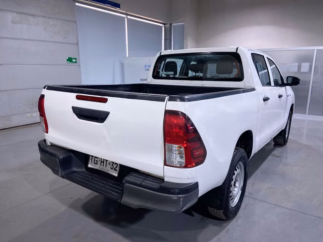 HILUX DX 4X2 TGHT32-SANTIAGO