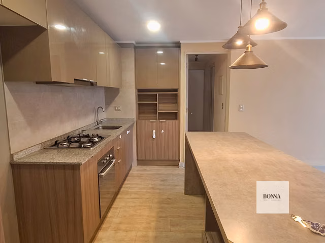Departamento 2D 2B con estacionamiento y bodega, a pasos del Metro Ñuble