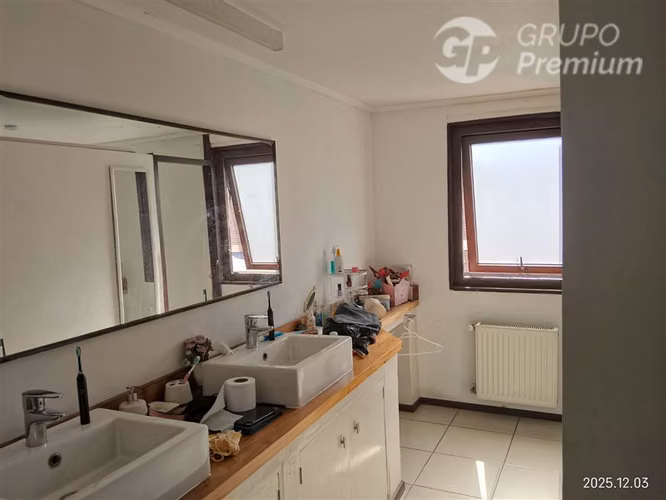 Arriendo amplia casa en exclusivo sector Las Condes - Imagen 18