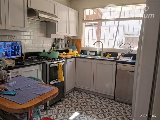 Arriendo amplia casa en exclusivo sector Las Condes - Imagen 11
