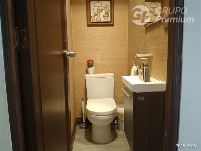 Arriendo amplia casa en exclusivo sector Las Condes - Imagen 13