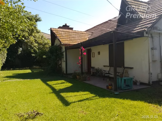 Arriendo amplia casa en exclusivo sector Las Condes - Imagen 2