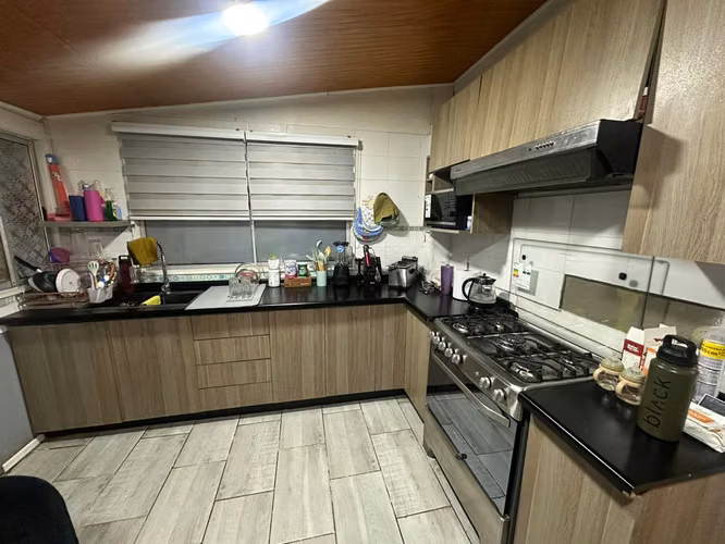 Arriendo de Casa 3D+1B+1E en Camino las flores (Lampa)