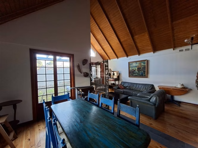 Casa en arriendo de 3 dorm. en Concón