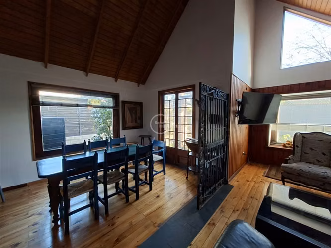 Casa en arriendo de 3 dorm. en Concón